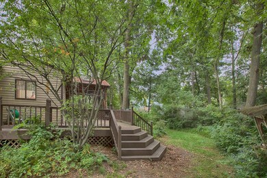 2049 Gliddon Ct ~ Deck & Wooded Yard