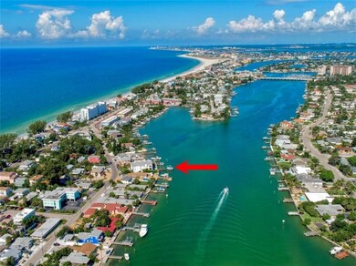 8341 Bayshore Dr, Treasure Island, FL 33706 - photo 4
