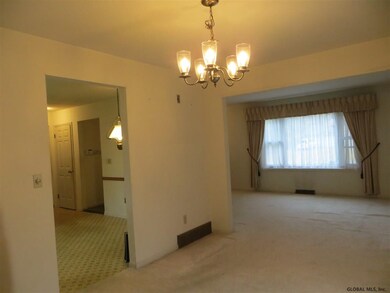 50 Cloverfield Dr, Albany, NY 12211 - photo 5