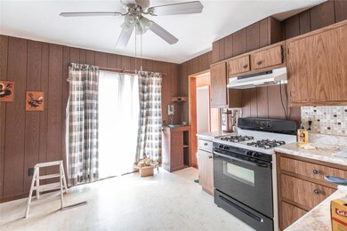 145 State St, Newburg, MO 65550 - photo 3