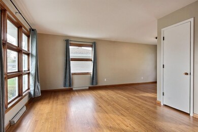 9023 Hess Dr, Highland, IN 46322 - photo 5