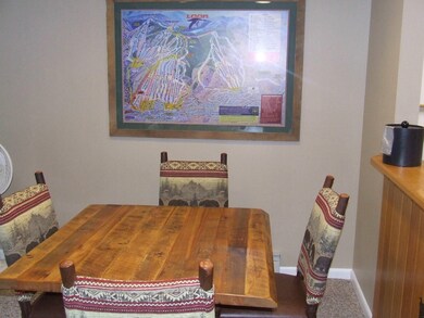 48 Cooper Memorial Dr unit 205, Lincoln, NH 03251 - photo 3