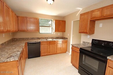 258 Glynlea Rd, Jacksonville, FL 32216 - photo 2