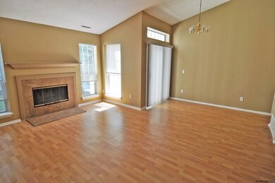 523 Hampton Place Blvd, Troy, NY 12180 - photo 6