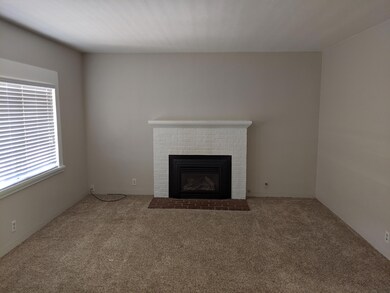 1437 NW Hawthorne Ave, Grants Pass, OR 97526 - photo 4