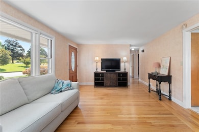 41 Thistle Dr, Cranston, RI 02920 - photo 7