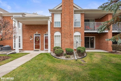 52224 Heatherstone Ave unit 76 / Bldg 7, Macomb, MI 48042 - photo 2