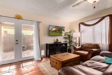 722 E Cochise Dr unit B, Phoenix, AZ 85020 - photo 3