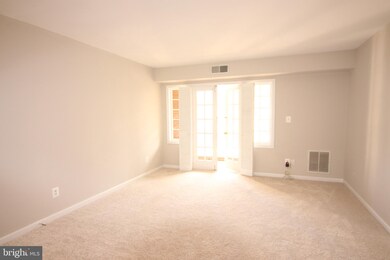 5913H Prince James Dr unit H, West Springfield, VA 22152 - photo 3