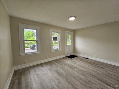 11 Bryant St, Utica, NY 13502 - photo 4