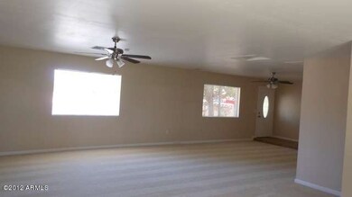 LIVING ROOM/FAMILY ROOM