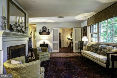 8909 Glenbrook Rd, Fairfax, VA 22031 - photo 7