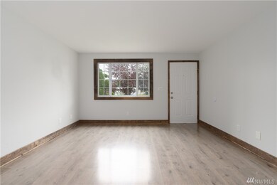 611 Washington Ave SE, Orting, WA 98360 - photo 3