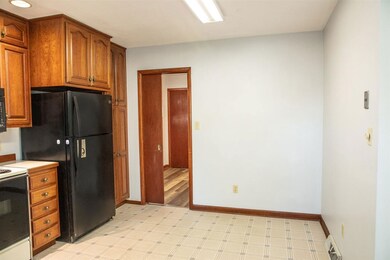 1260 St Andrews Ave, Waterloo, IA 50701 - photo 7