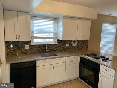 22 Lynn Place, Swedesboro, NJ 08085 - photo 4