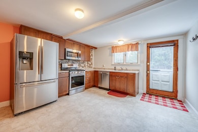 274 Edgemont Rd, Sunapee, NH 03782 - photo 5