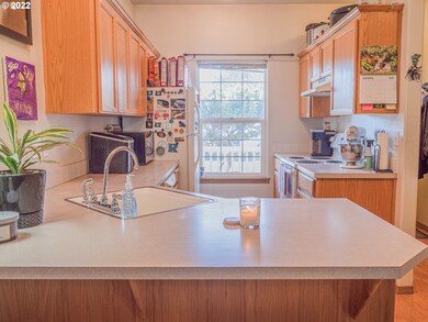 615 Hampton Ln, Newberg, OR 97132 - photo 2