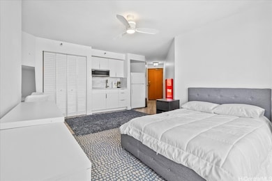 Liliuokalani Gardens unit I1505, Honolulu, HI 96815 - photo 4