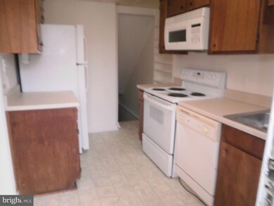 unlisted-address, Arlington, VA 22206 - photo 4