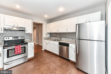 6033 Ticonderoga Ct, Burke, VA 22015 - photo 6