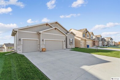 4422 S 213th St, Omaha, NE 68022 - photo 3