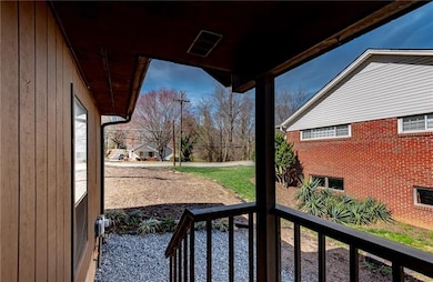 850 8th St NE unit A, Hickory, NC 28601 - photo 5