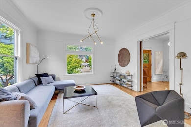 109 11th Ave E, Seattle, WA 98102 - photo 4