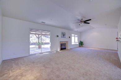 10074 W Lilac Rd, Escondido, CA 92026 - photo 7
