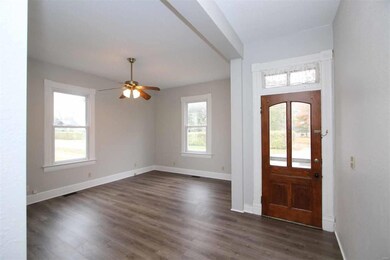 202 N Potter St, Freeburg, IL 62243 - photo 2