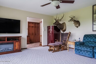 008-Living_Room-1815713-small