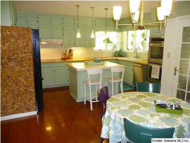 Great kitchen with stainless steel appliances, dou