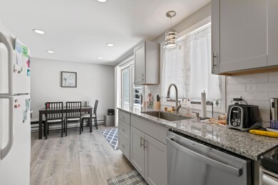 81 University Street Portland - 045