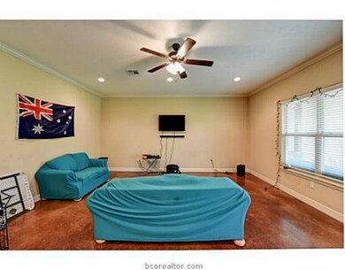 1013 Foster Ave unit B, College Station, TX 77840 - photo 6