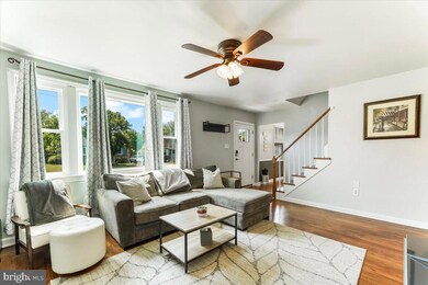 44 S Malin Rd, Broomall, PA 19008 - photo 4