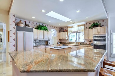 22828 N Dusty Trail Blvd-large-016-28-Ki