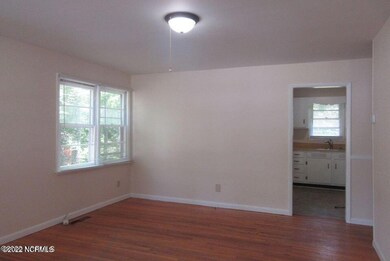 508 Dogwood Ln, Jacksonville, NC 28540 - photo 2