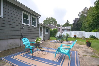 17 Henderson Cir, Salem, NH 03079 - photo 4