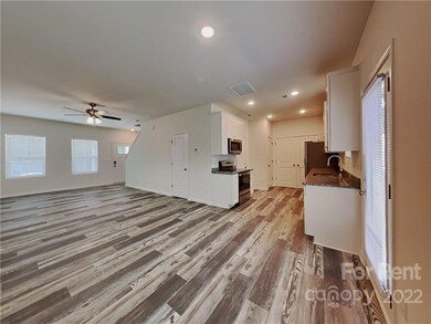 518 Sylvia St, Statesville, NC 28677 - photo 5