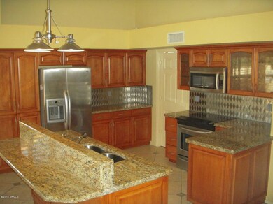 BEAUTIFUL KITCHEN