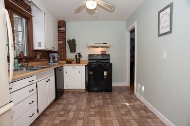 6 Ralph St, Worcester, MA 01605 - photo 4