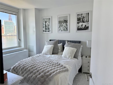 52-03 Center Blvd unit 928, Queens, NY 11101 - photo 7