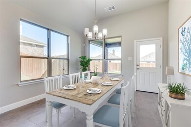 708 Vaquero St, White Settlement, TX 76108 - photo 3