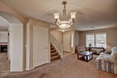 Living room 4