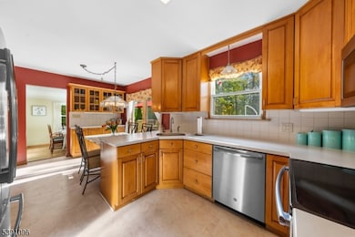 107 Meadow Rd, Clark, NJ 07066 - photo 6