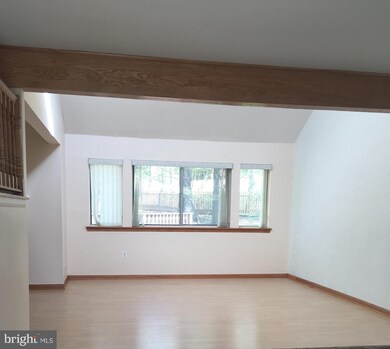 205 Stonegate Dr, Silver Spring, MD 20905 - photo 4