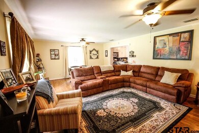 422 422 E 6th St, Tyler, TX 75701 - photo 3