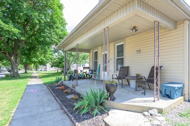 208 E Main-16