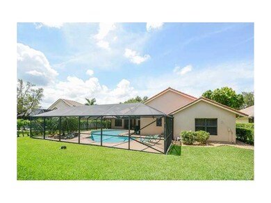 1023 Creekford Dr, Weston, FL 33326 - photo 3