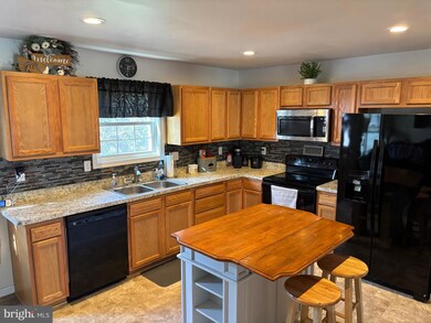 252 S Loudoun St, Strasburg, VA 22657 - photo 2