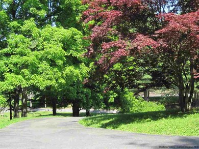 155 Yantz Rd, Red Hook, NY 12571 - photo 5